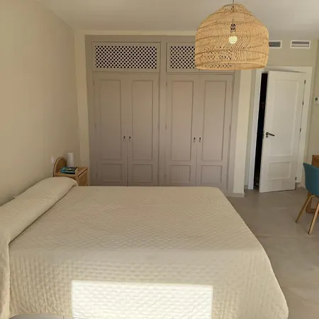公寓 Townhouse With Garden 埃斯特波纳