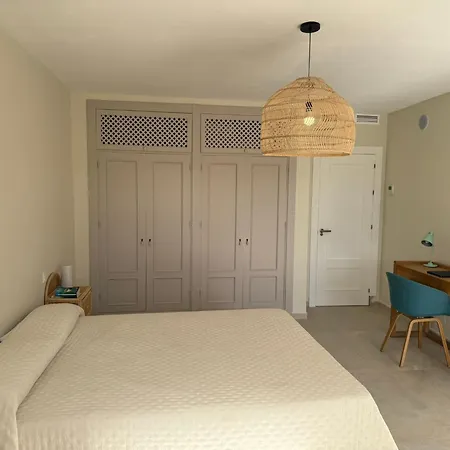 公寓 Townhouse With Garden 埃斯特波纳