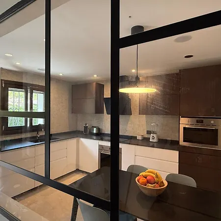 Townhouse With Garden Апартаменты Эстепона