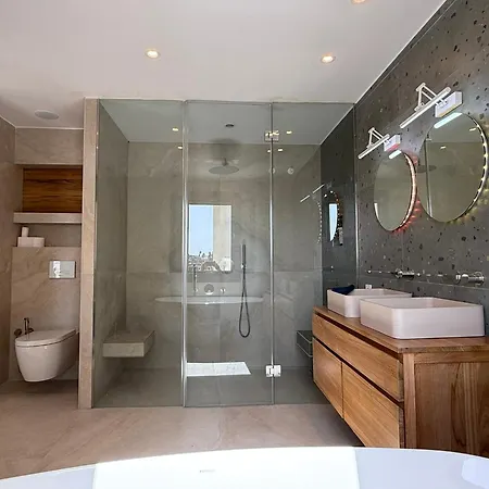 Апартаменты Townhouse With Garden Эстепона